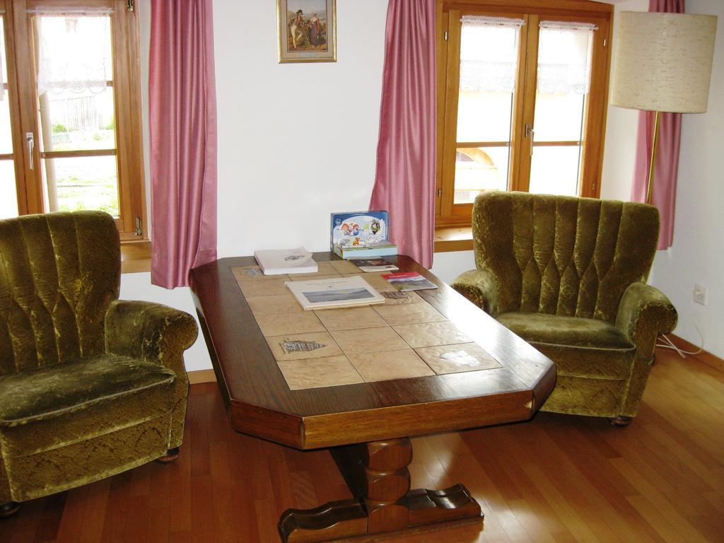 Pensiun Garni Plaz Hotel Скуол Екстериор снимка
